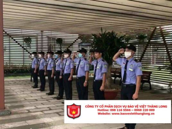 Nhân viên bảo vệ cần trang bị những gì khi làm nhiệm vụ